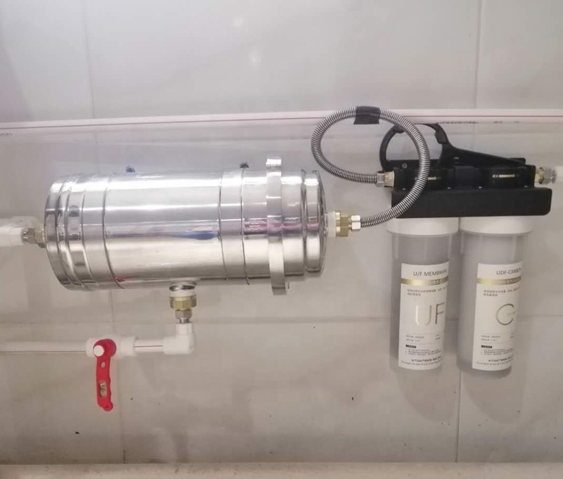 Половолоконный фильтр Акварис перед газовой колонкой