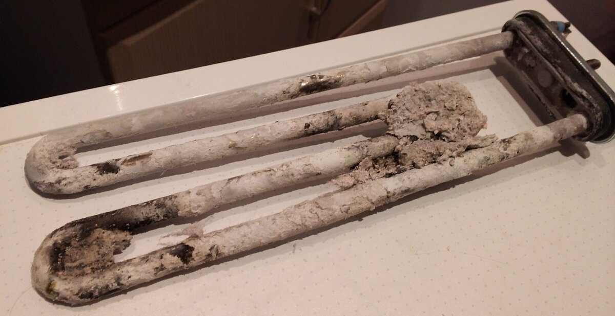 Важность установки умягчителя воды в частный (загородный) дом: отложения накипи и извести